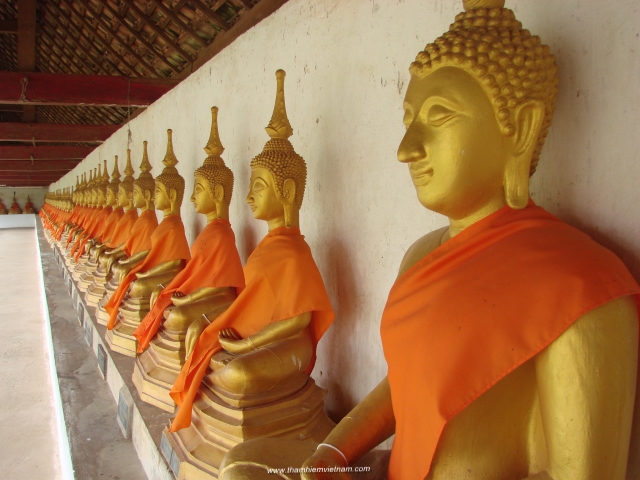 Du lịch Lào: Phou Si - núi Màu 