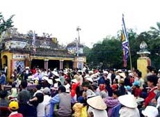 Lễ hội làng Tuý Loan